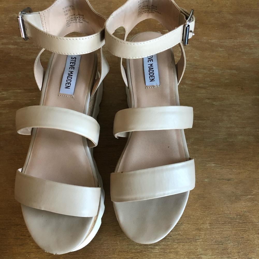 STEVE MADDEN NUDE PLATFORMS